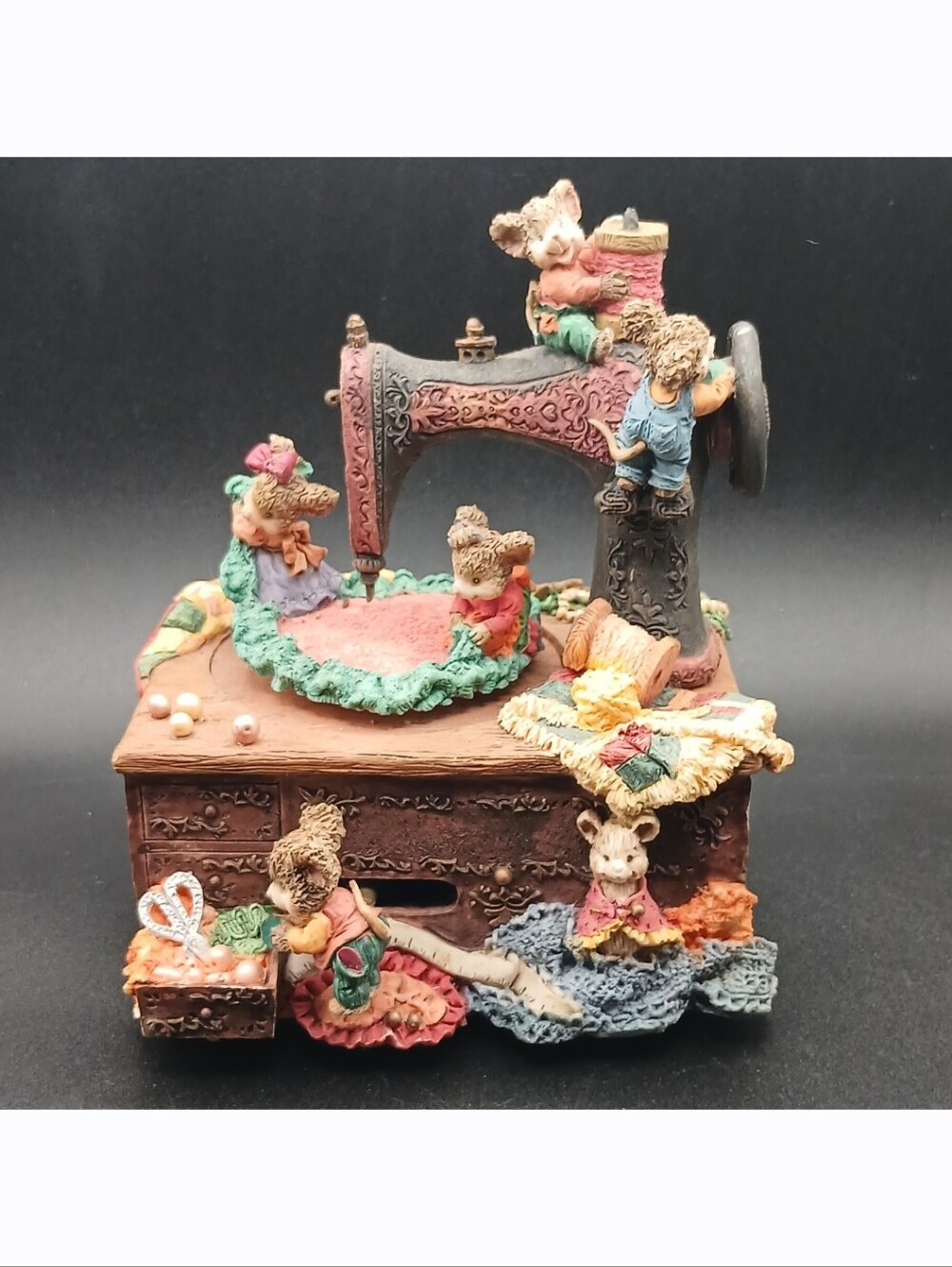 Vintage Whimsical Music Box Sewing Machine Mice "Whistle While You Work" WORKS
